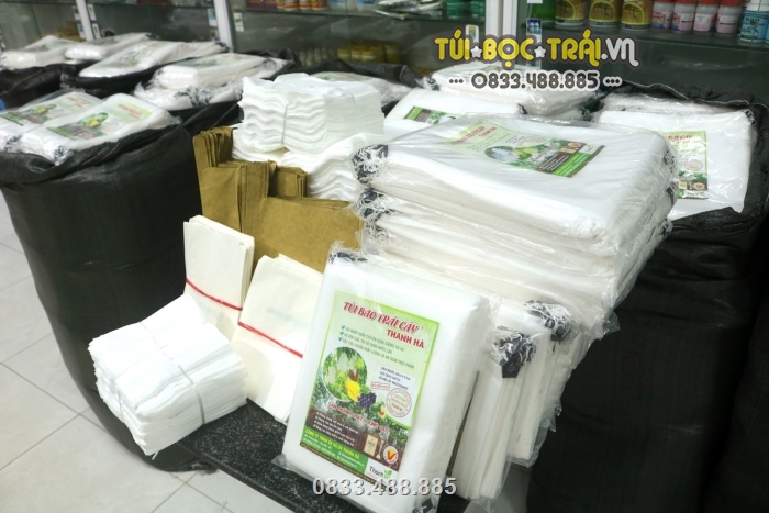 Công ty còn phân phối túi bao trái với chất liệu giấy sáp