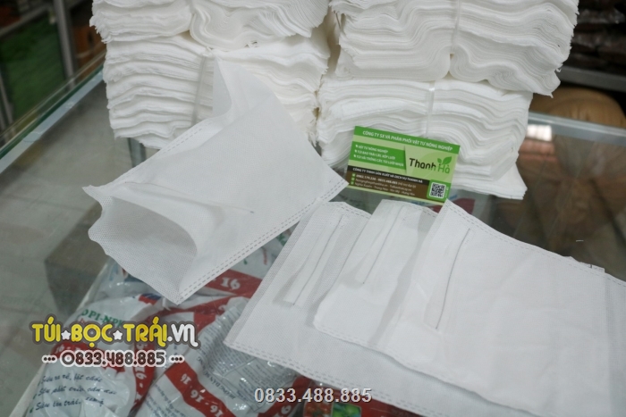Túi bao ổi được sản xuất từ chất liệu vải không dệt màu trắng có độ bền cao
